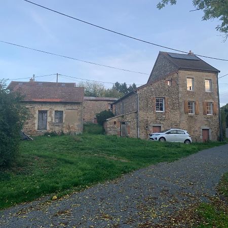 Busset Liages Situe Dans Le Bourbonnais 1 Chambres Lit Double Et Un Clic Clac מראה חיצוני תמונה