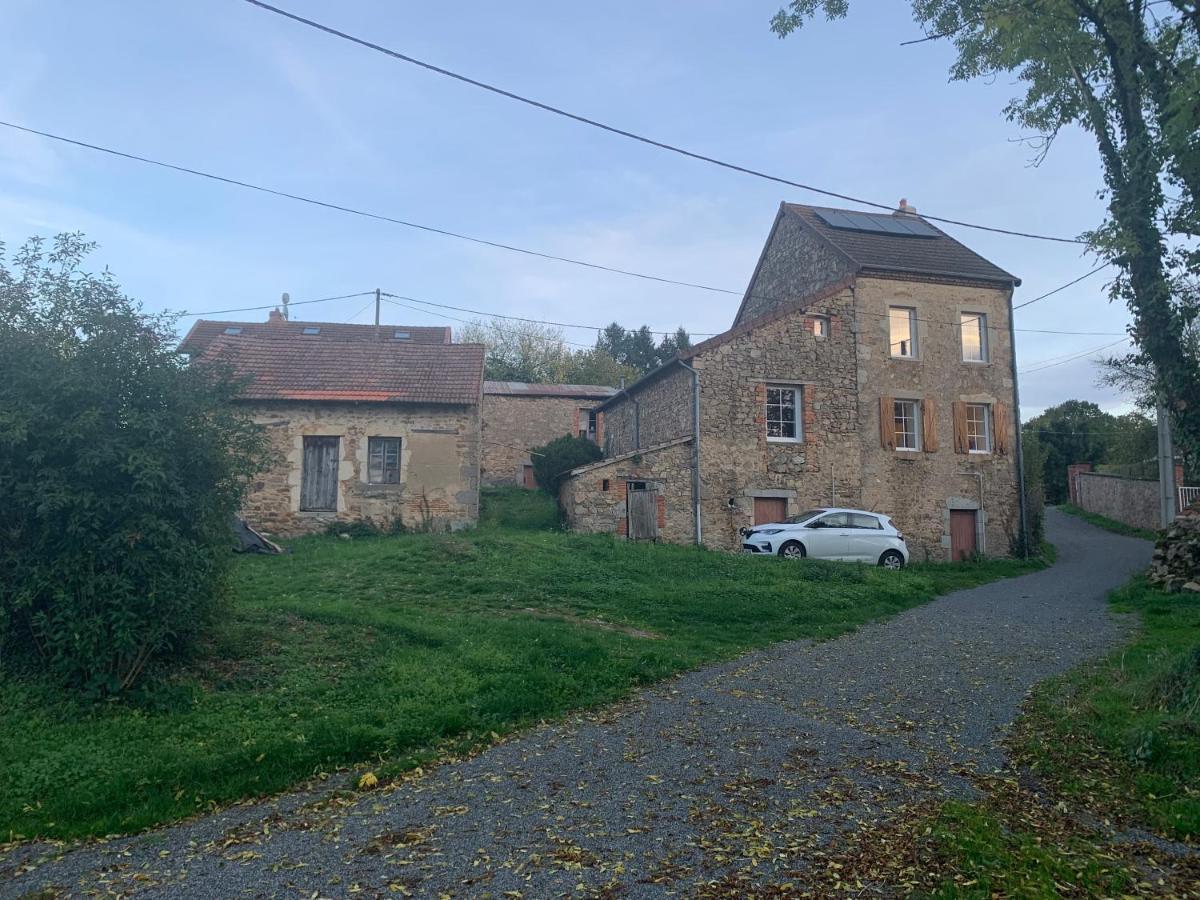 Busset Liages Situe Dans Le Bourbonnais 1 Chambres Lit Double Et Un Clic Clac מראה חיצוני תמונה