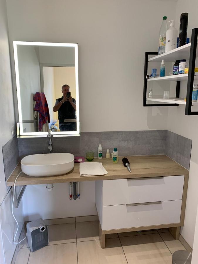Busset Liages Situe Dans Le Bourbonnais 1 Chambres Lit Double Et Un Clic Clac מראה חיצוני תמונה